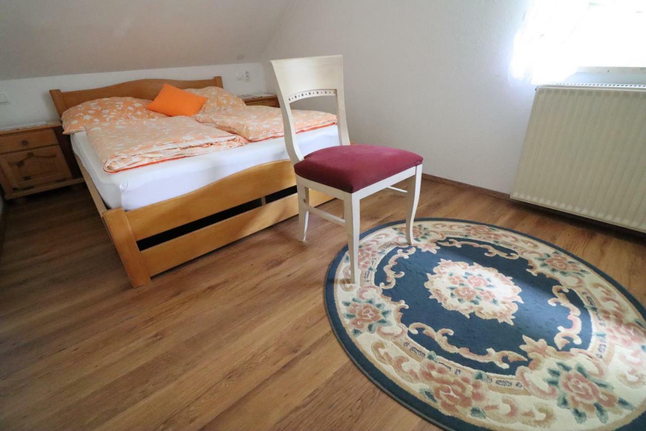 Pod Orehi Guest House Loče pri Poljčanah Exterior foto